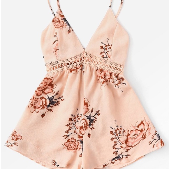 Brand new romper - Picture 4 of 4